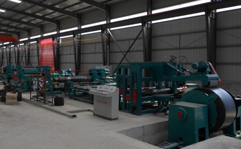 開卷校平分條機縱剪線 開卷校平分條機縱剪線